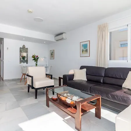 Facing The Sea And Marina Apartment *