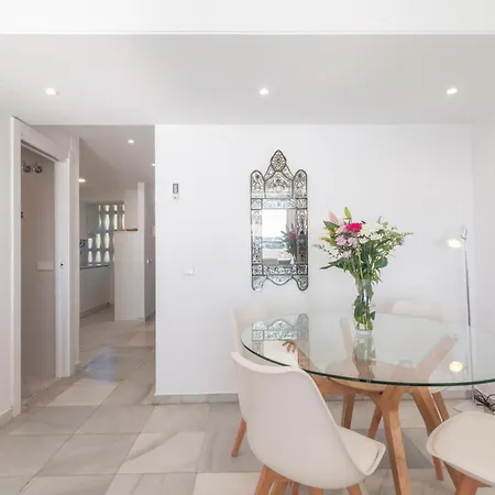 Apartment Facing The Sea And Marina Marbella