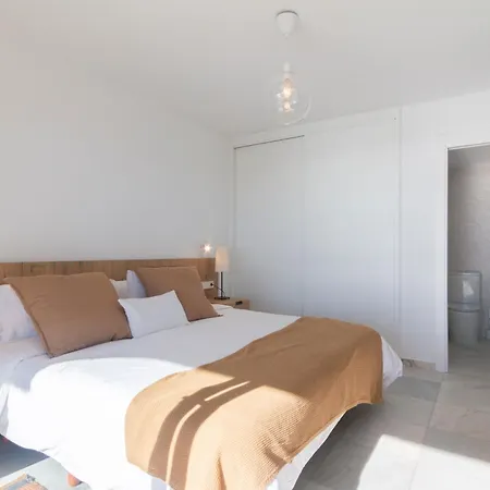 Facing The Sea And Marina Marbella