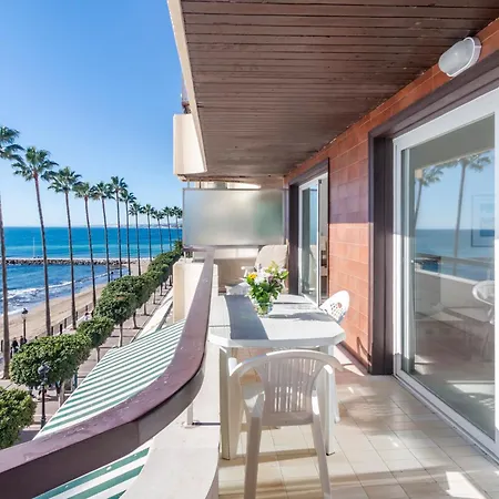 Facing The Sea And Marina Appartement