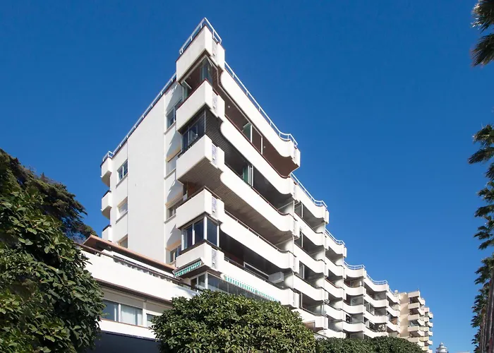 Facing The Sea And Marina Apartament *