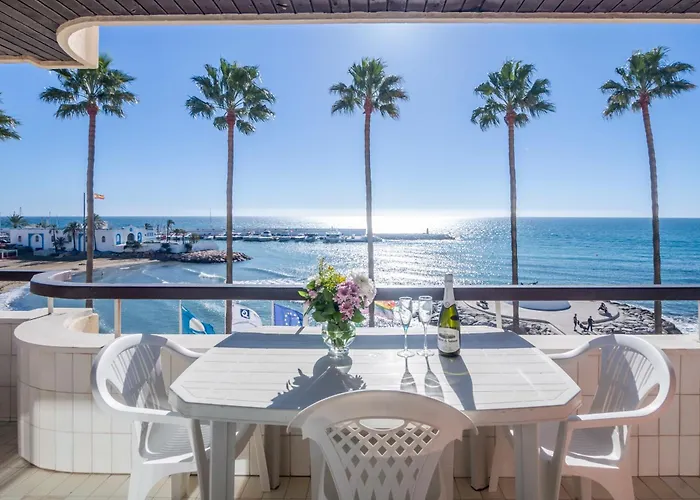 Facing The Sea And Marina Apartament Marbella